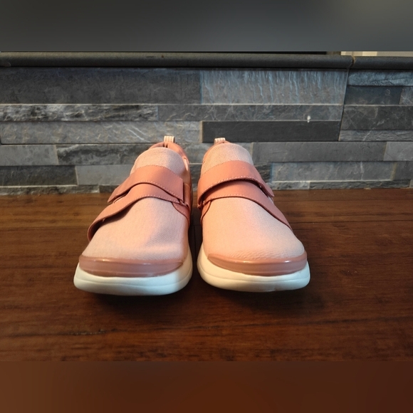 🤍Bzees Refresh Canyon Clay Pink Slip On Sneaker Size W 8.5 - Picture 2 of 7